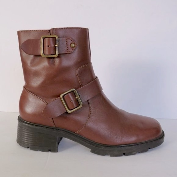 G.H. BASS Shoes Women’s Brown Leather Buckle Ankle Boots Size 8M - Picture 2 of 5